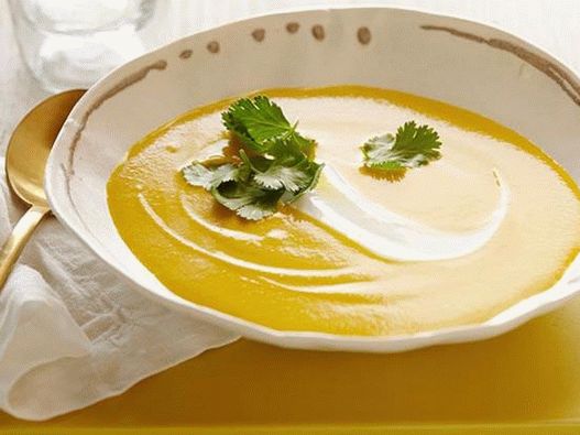 Sopa gelada de cenoura