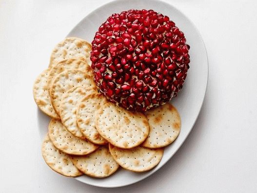 Bolas de queijo com romã
