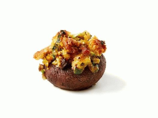 Champignon recheado com chouriço e pão de milho