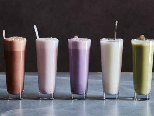 Milkshakes de fotos com xarope e refrigerante