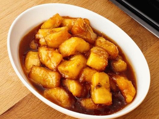 Bananas em caramelo para sorvete caseiro