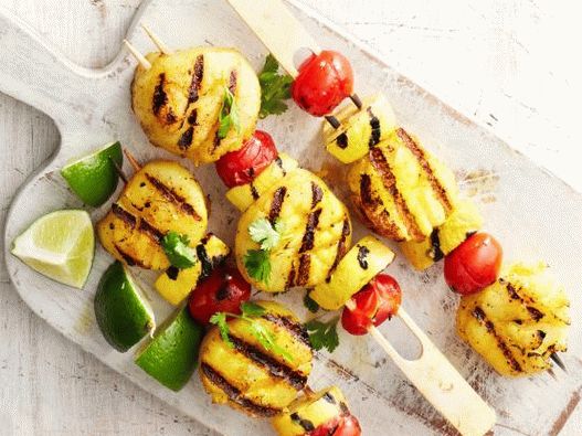 Foto de vieiras e abobrinha grelhada com tempero de curry