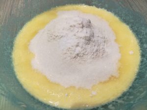 Bolo de coalhada macio