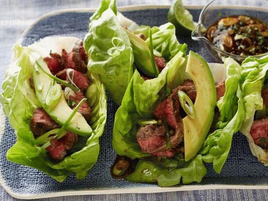 Photo Tacos de baixa caloria (carne com alface)