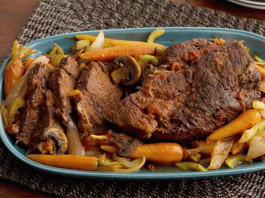 Foto do prato - carne assada estufada com legumes