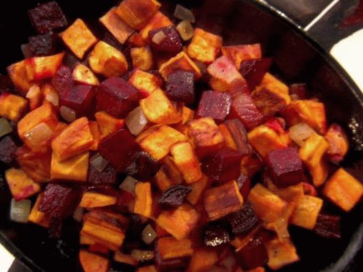 Assado de beterraba e batata doce