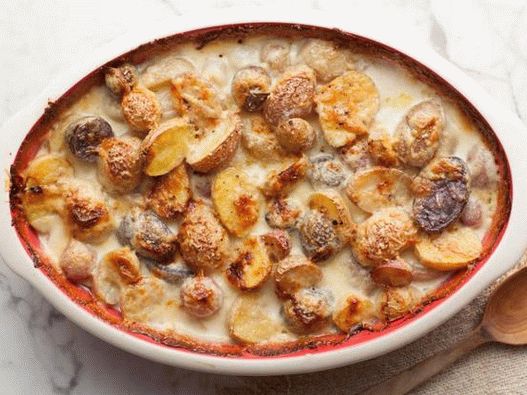 Foto gratinado de batata outono