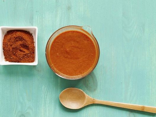 Foto molho picante com vinagre de cereja para bife