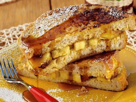 Foto de panini de rabanada com bananas grelhadas