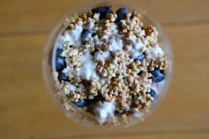 Parfait com pêssegos