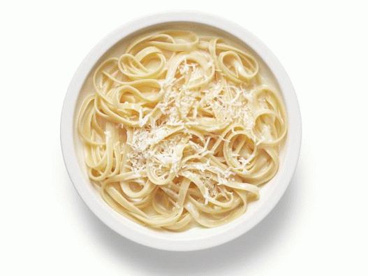 Foto macarrão fettuccine alfredo