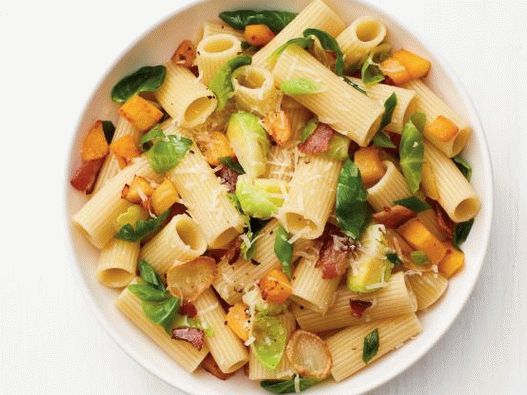 Foto, rigatoni, macarrão, noz-moscada, abóbora, couve bruxelas, e, toucinho
