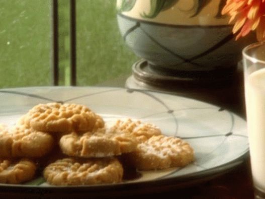 Foto Cookies com manteiga de amendoim e doces