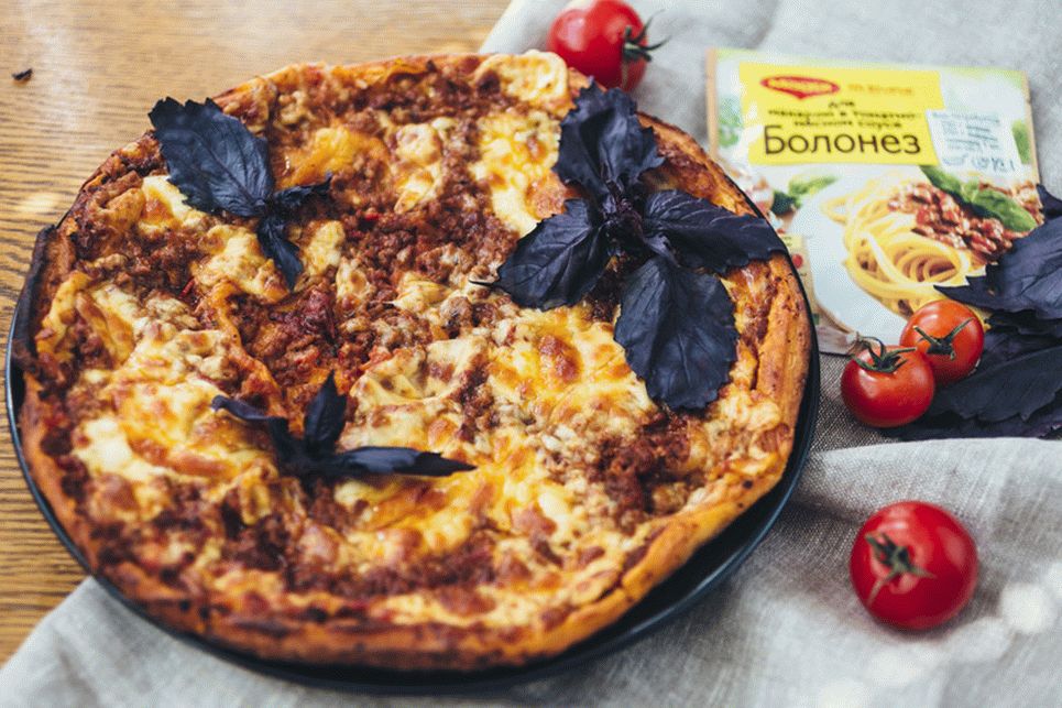 Pizza à bolonhesa