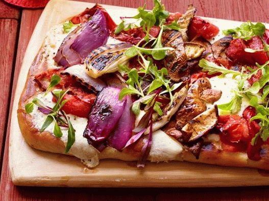 Pizza de foto com coberturas grelhadas