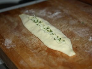 Pide com queijo de cabra