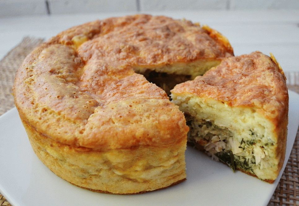 Torta com cogumelos e carne