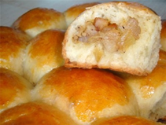 Tortas com cebola e bacon