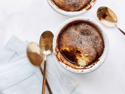 Bolo de pudim de bolo de foto tiramisu