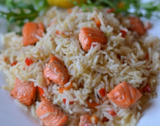 Pilaf com salmão