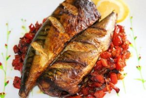 Seleção de pratos de peixe