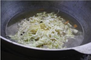 Sopa de repolho Camping na grelha