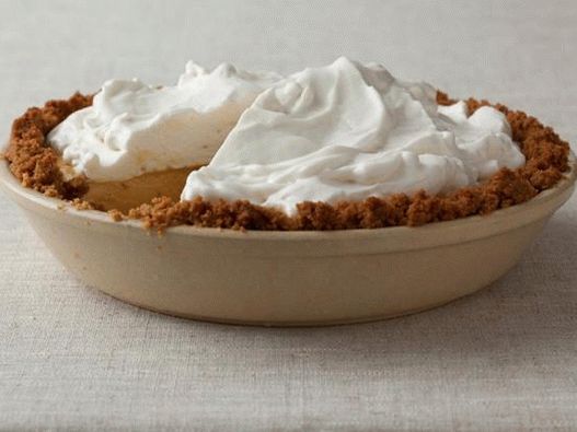 Torta com mousse de abóbora sem fermento