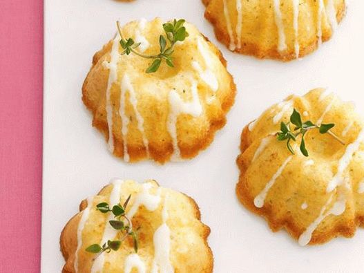 Muffins com tomilho e glacê de limão