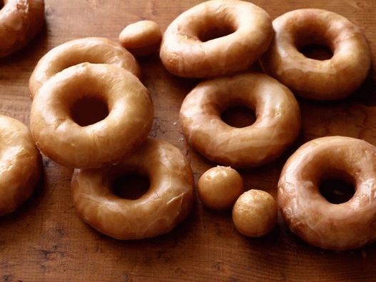 Foto Donuts no fermento no esmalte