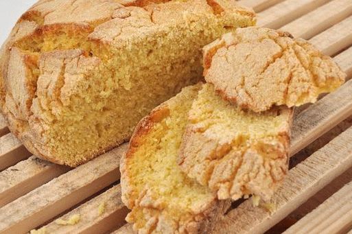 Foto de pão de milho português