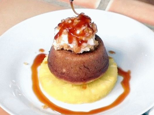 Foto muffin de banana e coco festivo