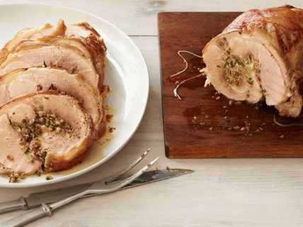 Foto rolo de carne de porco festiva