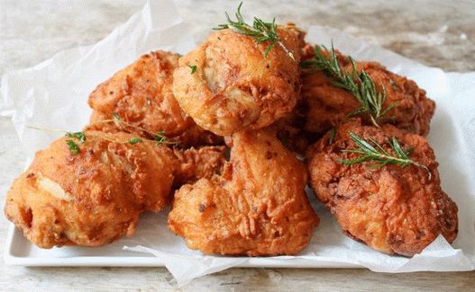 Foto frango picante em massa