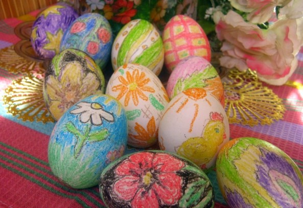 Ovos de páscoa pintados