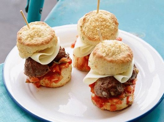 Sanduíche inglês com muffins de carne