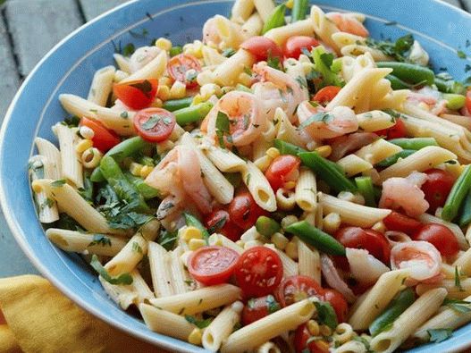 Foto - Salada de macarrão com camarão à lagosta