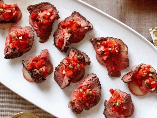 Canapés de batata com carne