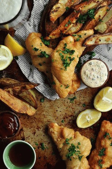 Foto de peixe e batatas fritas (peixe e batatas fritas)