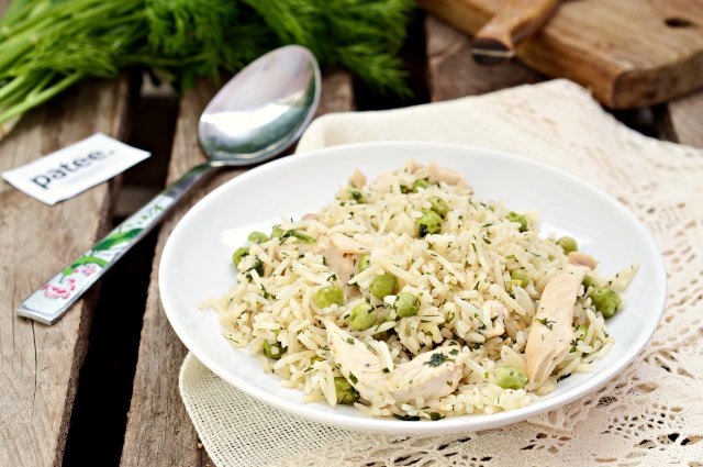 Arroz com Frango e Ervilhas