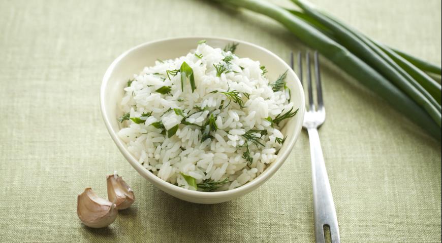 Arroz com ervas e alho