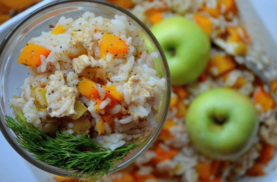 Ensopado de arroz com maçãs