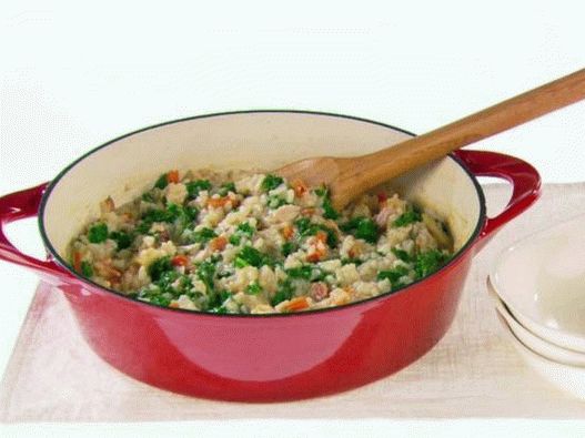 Foto de risoto com bacon e couve couve