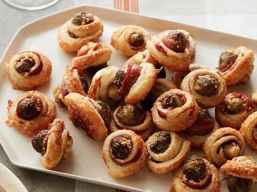 Foto, de, massa folhada, bagels, com, couve bruxelas, e, bacon