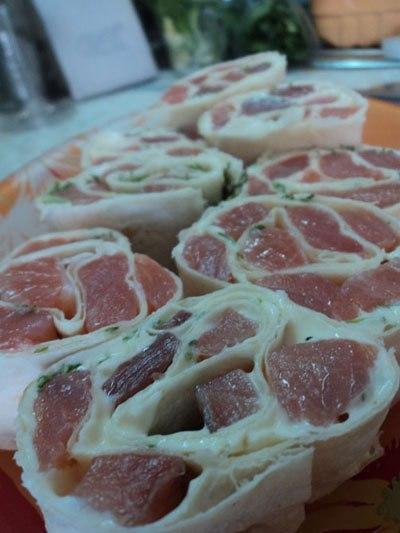 Rolo de Lavash com salmão