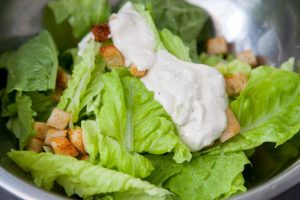 Salada Caesar com Frango