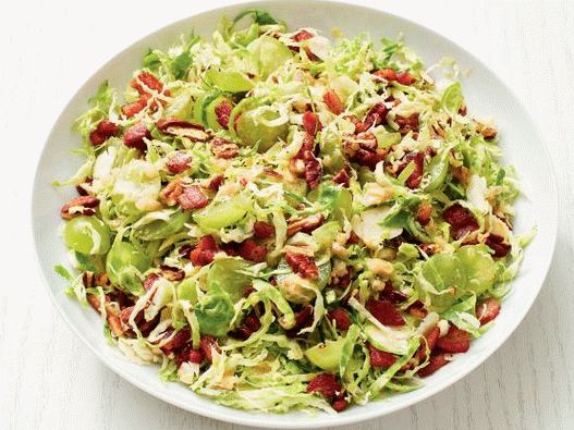 Foto salada de couve de Bruxelas