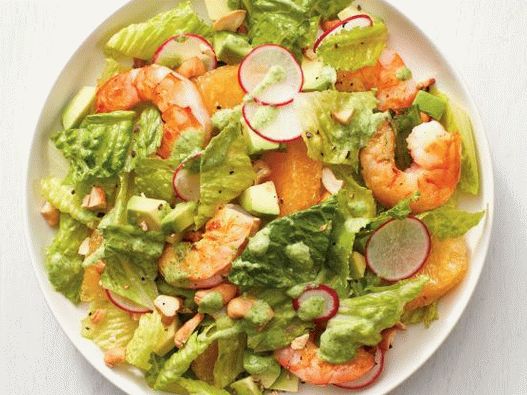 Foto salada de camarão com molho de coco