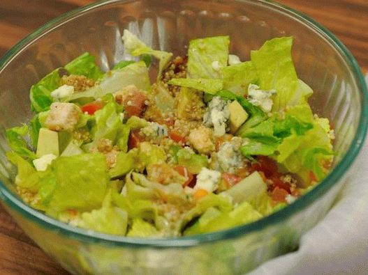 Foto de salada Cobb com quinoa