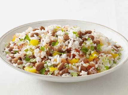 Salada de foto com feijão e arroz