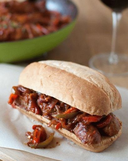 Foto sanduíche de jambalaya com carne de porco